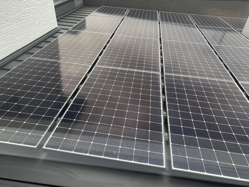 埼玉県三郷市K様邸注文住宅新築工太陽光マキシオンパネル設置