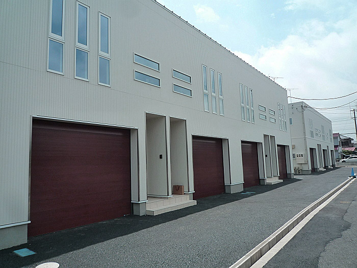 三郷市のガレージハウス付賃貸スクエアカーサの魅力