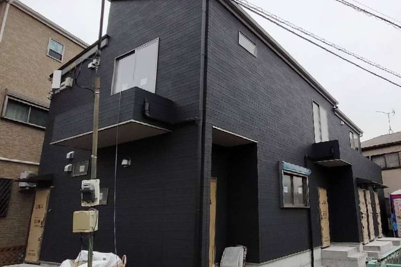 【千葉県船橋市】K様賃貸住宅・足場解体完了｜黒で統一されたシャープな外観が出現