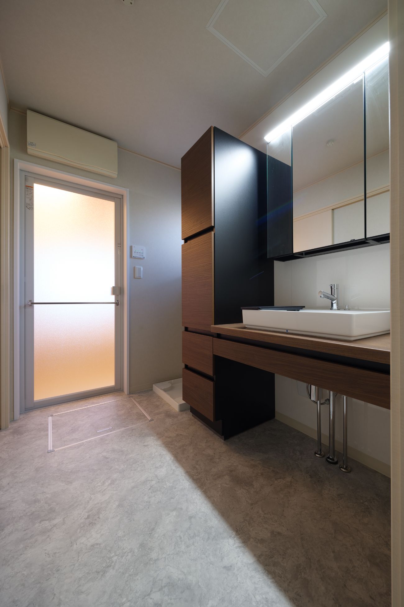 【施工記録】埼玉県吉川市 H様邸｜水栓位置変更と床下収納交換を含む洗面所改修工事