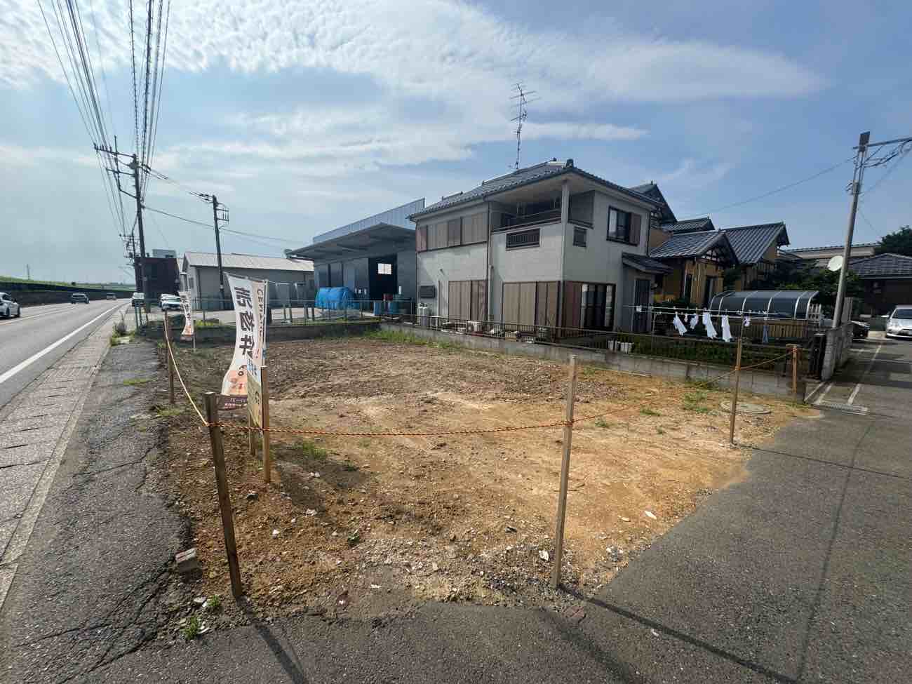 【物件情報】三郷市花和田の準工業地域・事業用売地（2,700万円）。三郷ICから2.4km、仲介手数料不要の売主物件です。