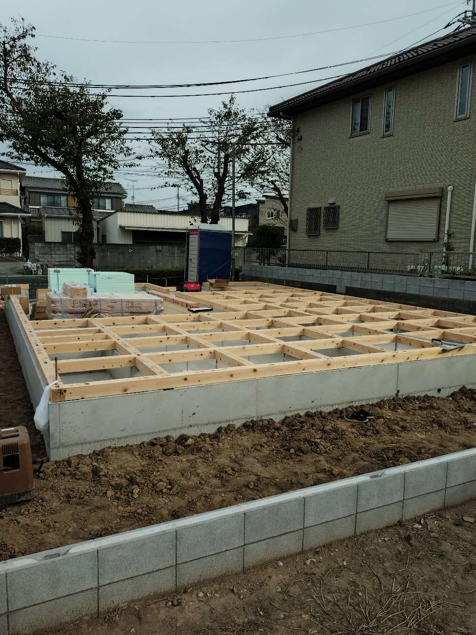 【埼玉県吉川市】N様邸 土台据付が無事結了！隙間なき断熱下地と万全の雨水遮断策